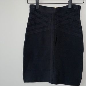 Bebe black body con pencil skirt